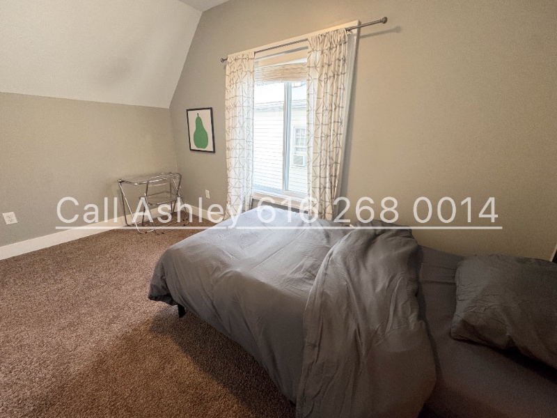 Building Photo - 1032 Logan St SE