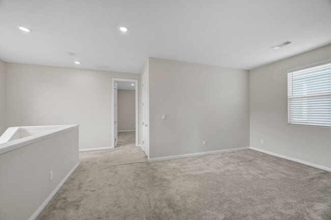 Building Photo - Summerlin gated community 4 bedroom 3 baths