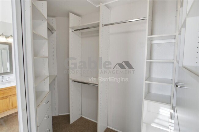 Building Photo - 27523 Wellsley Way