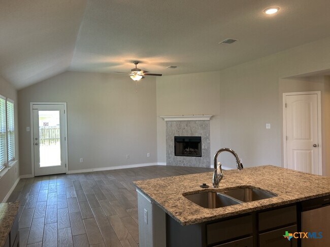 Building Photo - 7607 Melanite Dr