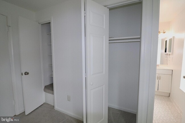 Building Photo - 138 Sharpstead Ln