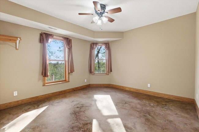 Building Photo - 102 N Gaw St