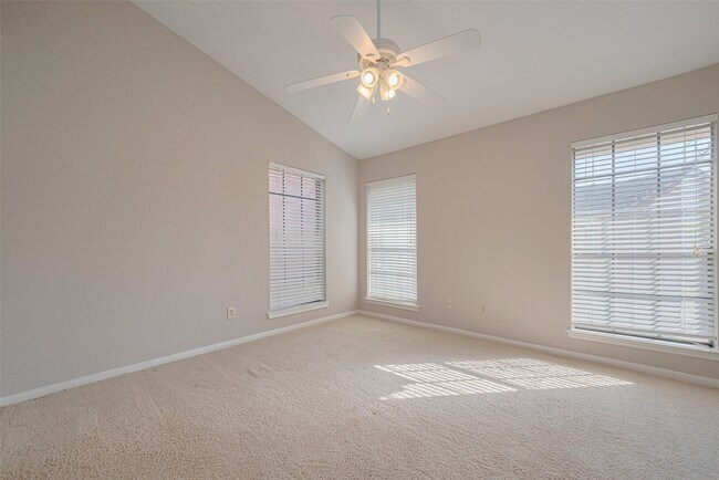 Building Photo - 2211 S Kirkwood Rd