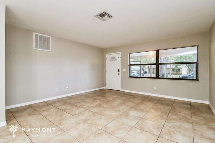 Building Photo - 2086 Shadow Ln
