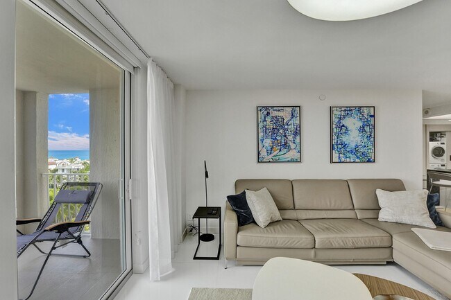 Building Photo - 3606 S Ocean Blvd