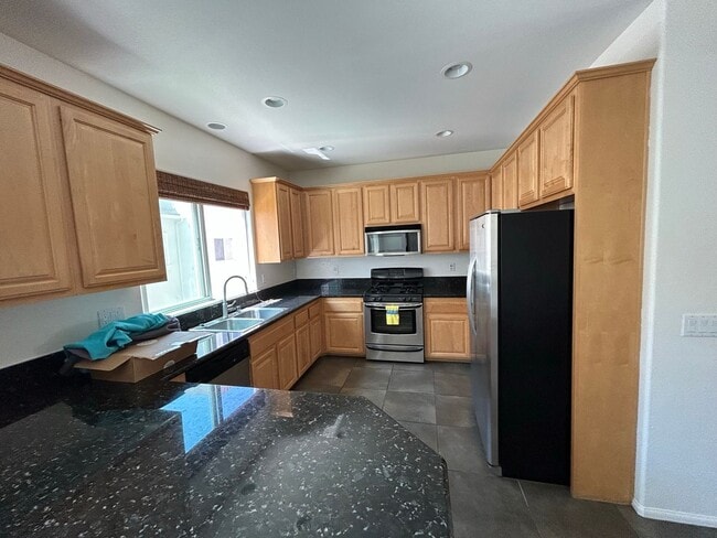 Building Photo - Spacious 3-Bedroom, 2.5-Bath Condo for Ren...