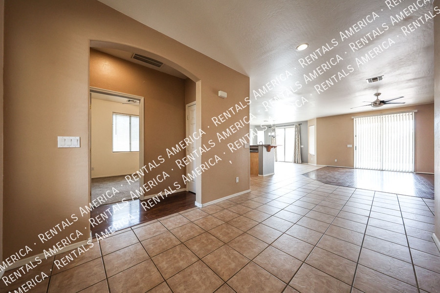 Building Photo - 21401 E Calle de Flores