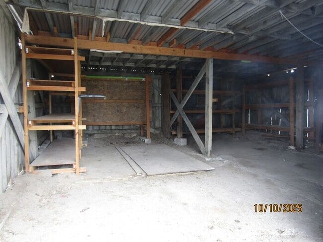Building Photo - Charming 2 Bed 2 Bath Duplex in Rural Seba...