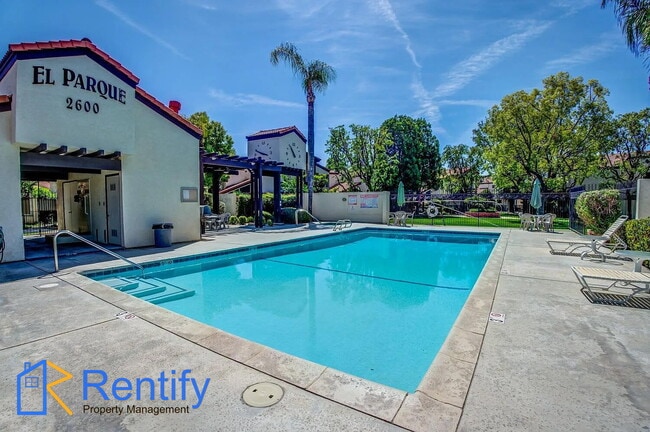 Building Photo - Gated 2bed/2bath home with lots of amenities