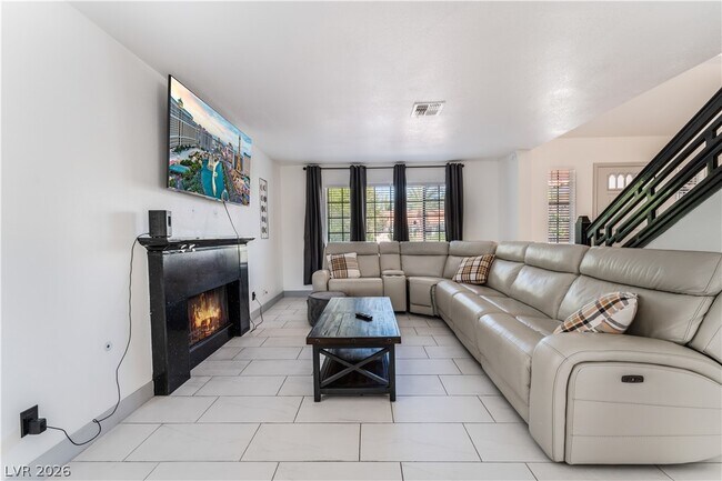 Building Photo - 9005 Feather River Ct