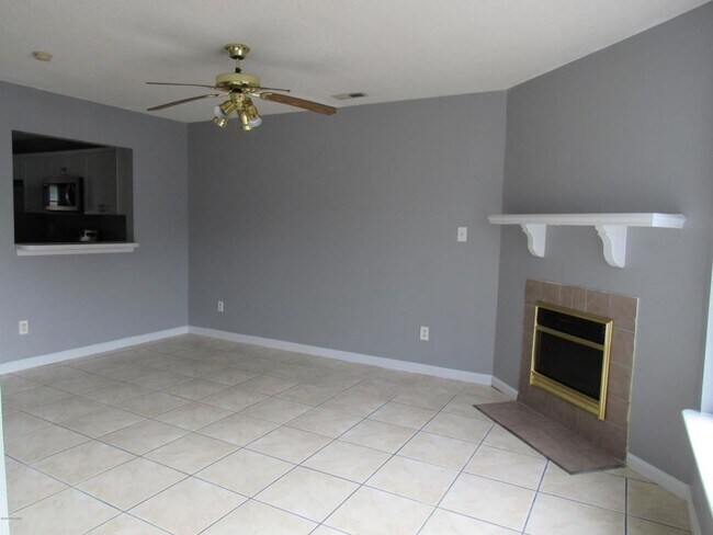 Building Photo - 1073 W Pueblo Dr