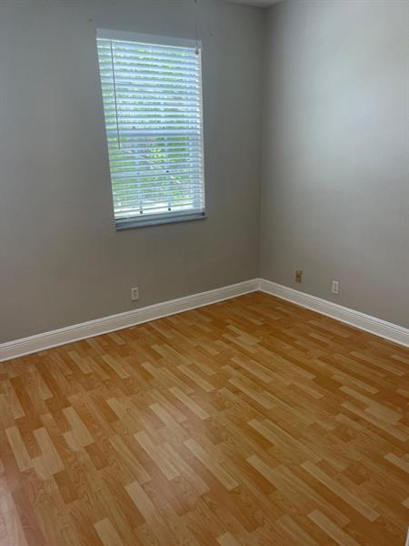 Building Photo - 8021 Sanibel Dr