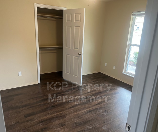 Building Photo - 2014 N 55th Pl