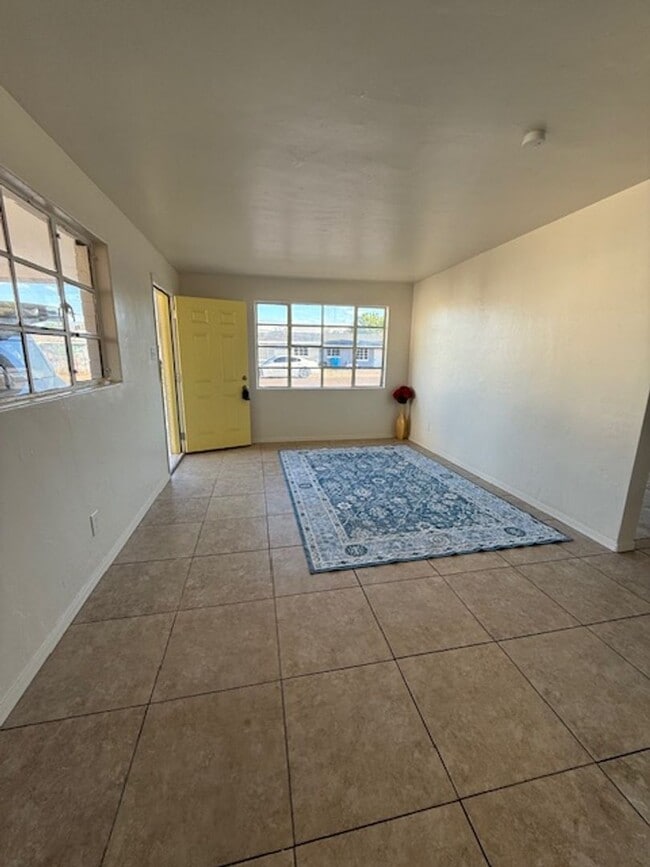 Building Photo - Refreshed and Ready for move in