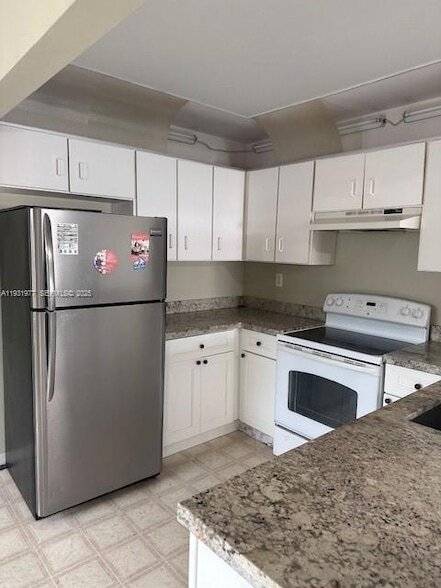 Building Photo - 471 NE 210th Cir Terrace