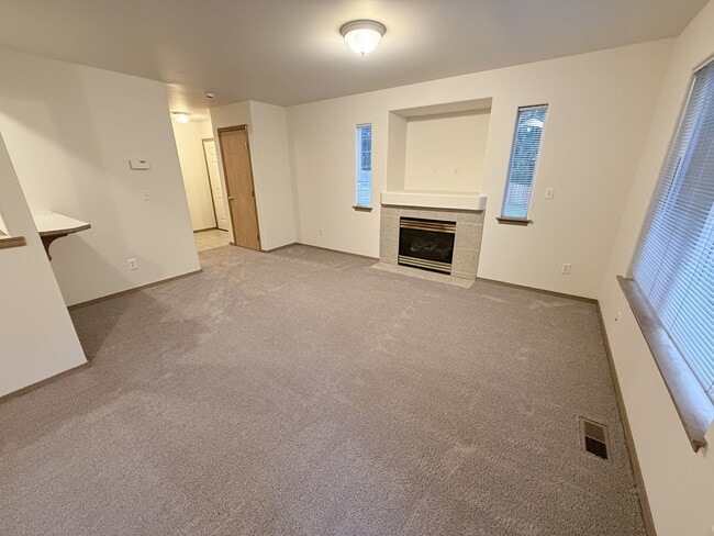 Building Photo - 502 91st Ave SE