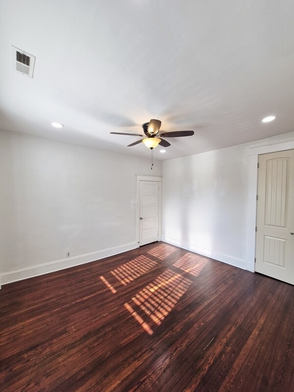 Building Photo - 2723 Fendall Ave