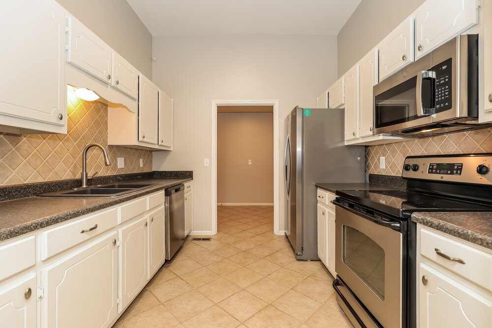 Building Photo - 1002 Esquire Ct