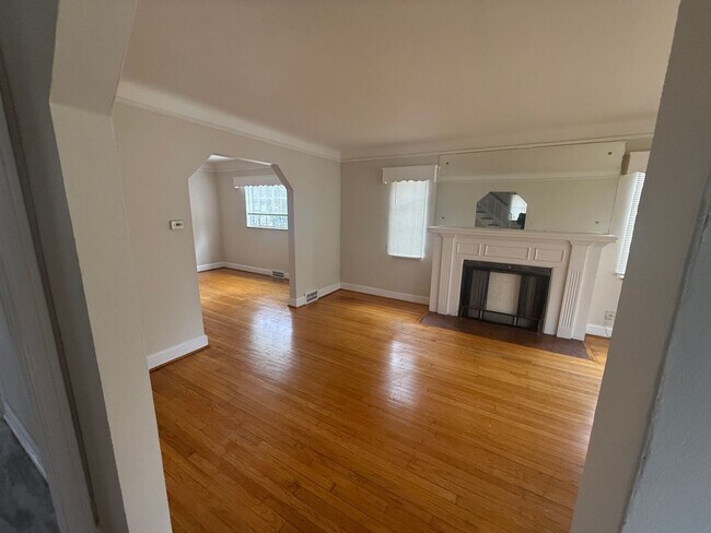 Building Photo - 12847 Maiden St