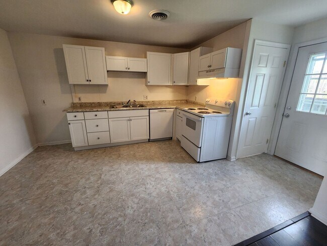 Building Photo - 3430 Gregway Dr