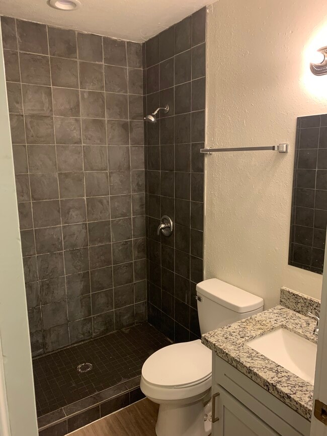 Building Photo - 907 N Lantana Dr