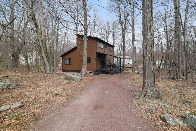 Building Photo - 2946 Vera Ct