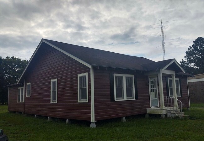 Building Photo - 131 Castille St