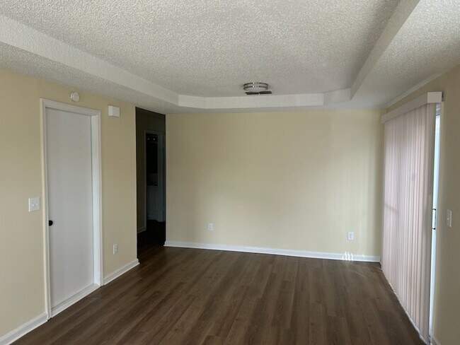 Building Photo - 6117 Key Hollow Ct