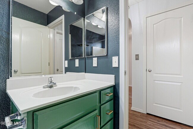 Building Photo - 6933 Jericho Tree Dr