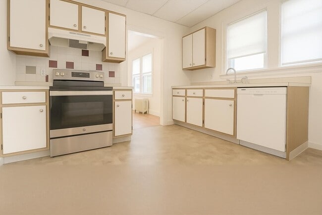 Building Photo - 35-37 Flett Rd