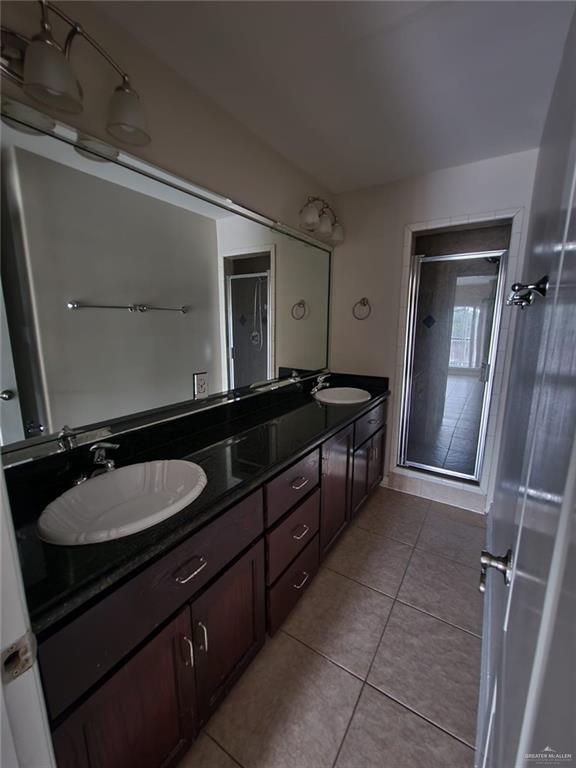 Building Photo - 3702 S Embassy Ave