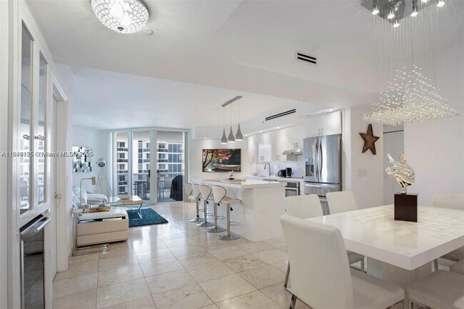 Building Photo - 4775 Collins Ave