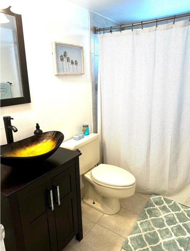 Building Photo - 1975 SE 3rd St