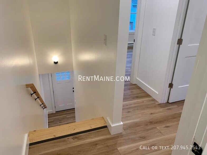 Building Photo - 167 Kennebec Rd