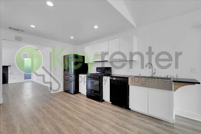 Building Photo - 5631 Mt Everest Ct