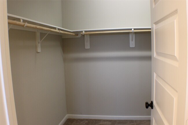 Building Photo - 8115 Anderwood Knl Trce