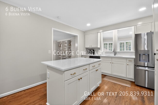 Building Photo - 6 Buena Vista