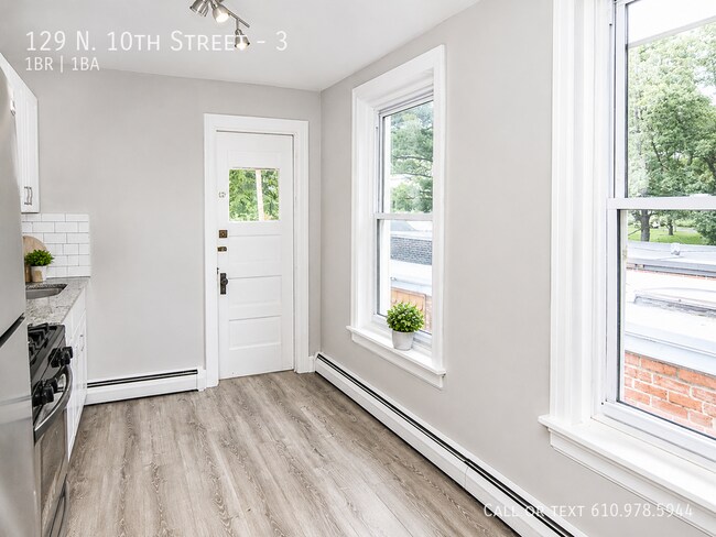 Building Photo - 129 N 10th St