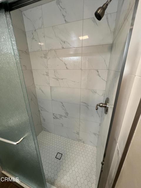 Building Photo - 736 Thoreau Ln