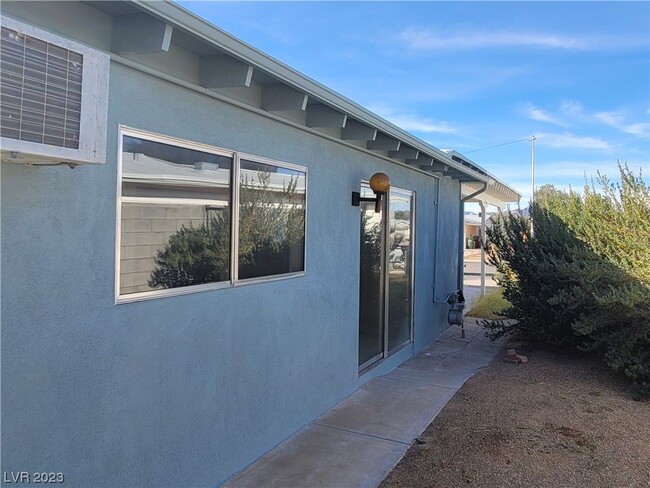 Building Photo - 1111 Arapaho Way
