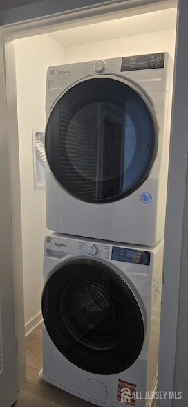 Building Photo - 211 Henderson Rd