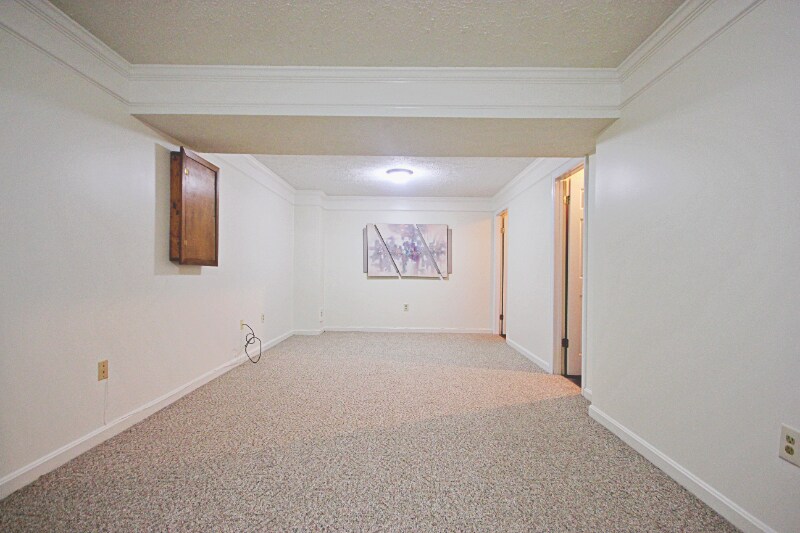 Building Photo - 105 Woodbine Dr