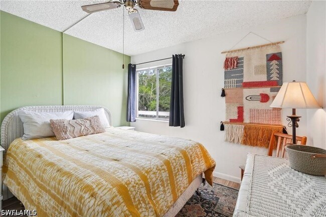 Building Photo - 3655 Boca Ciega Dr