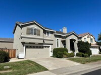 Building Photo - Wonderful Home 3bed/3bath in desirable gated community of Lakeside, Elk Grove