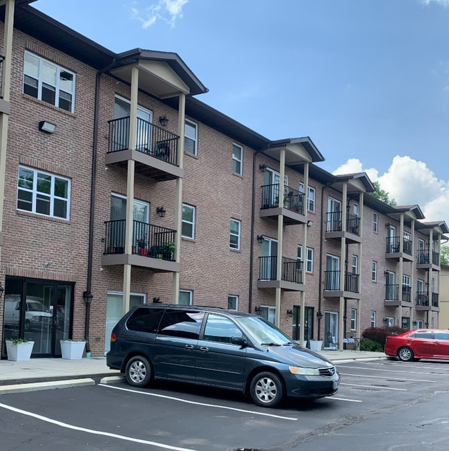 Building Photo - 720 Ohio Pike