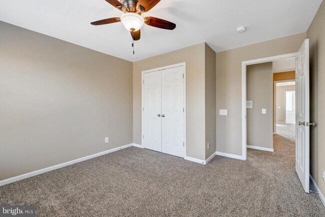 Building Photo - 43903 Thorncroft Terrace
