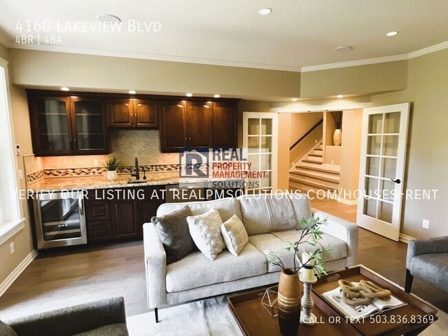 Building Photo - 4160 Lakeview Blvd