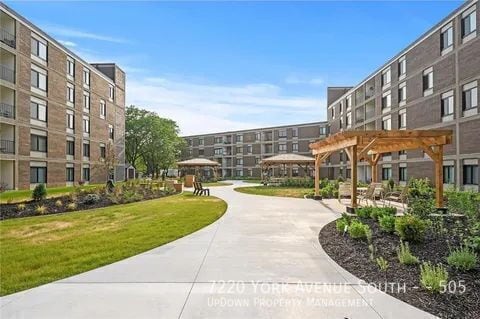 Building Photo - 7220 York Ave S