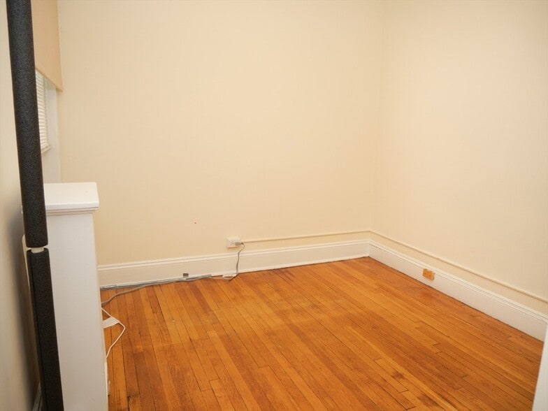 *Pictures are representative samples of the advertised unit. In some cases, the actual units you tou - 217 Saint Paul St