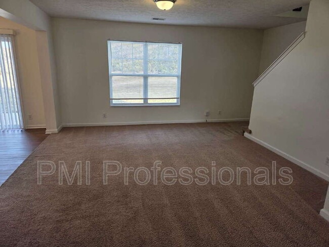 Building Photo - 125 Trellis Way